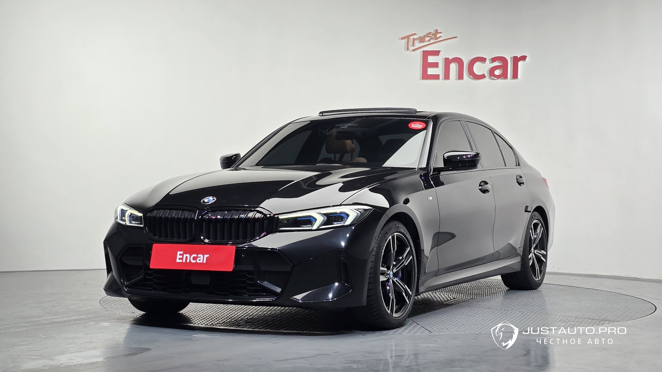 Автомобиль BMW 3-Series