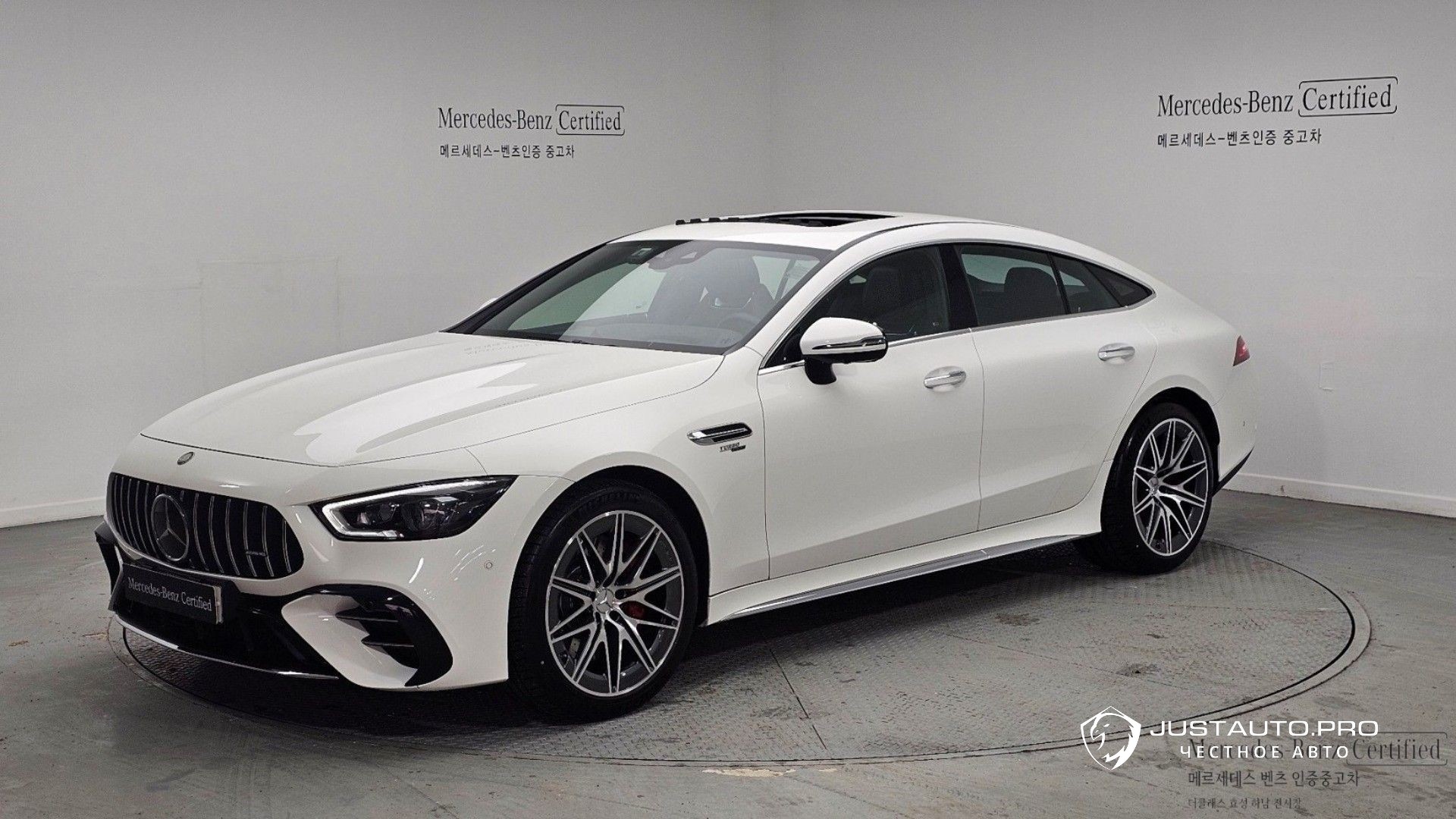 Автомобиль Mercedes-Benz AMG GT