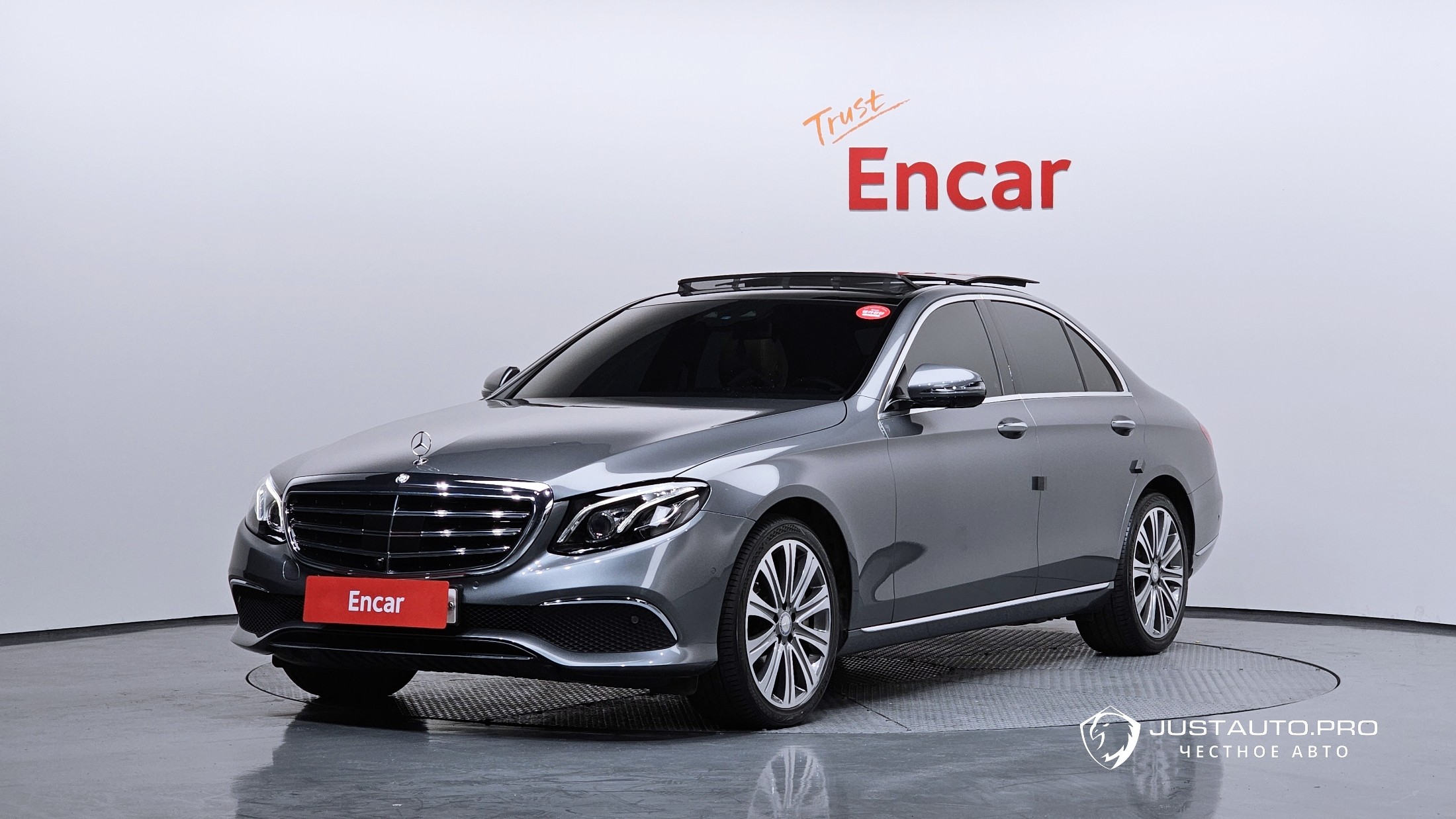 Автомобиль Mercedes-Benz E-Class