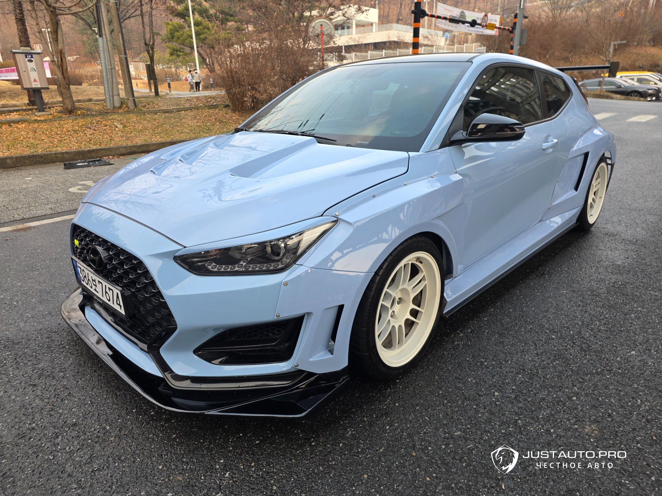 Автомобиль Hyundai Veloster