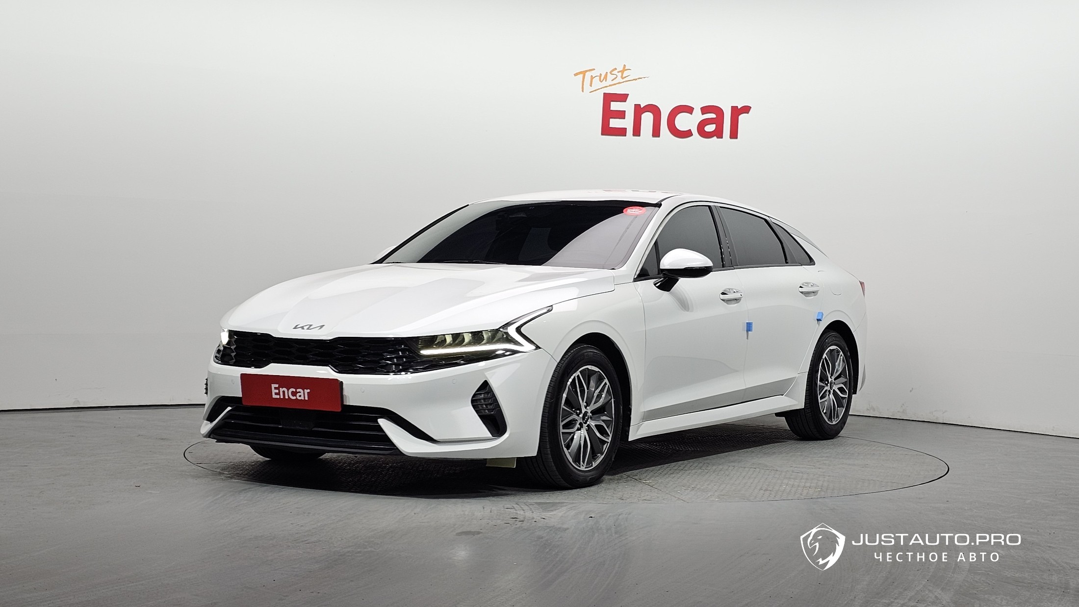 Автомобиль Kia K5