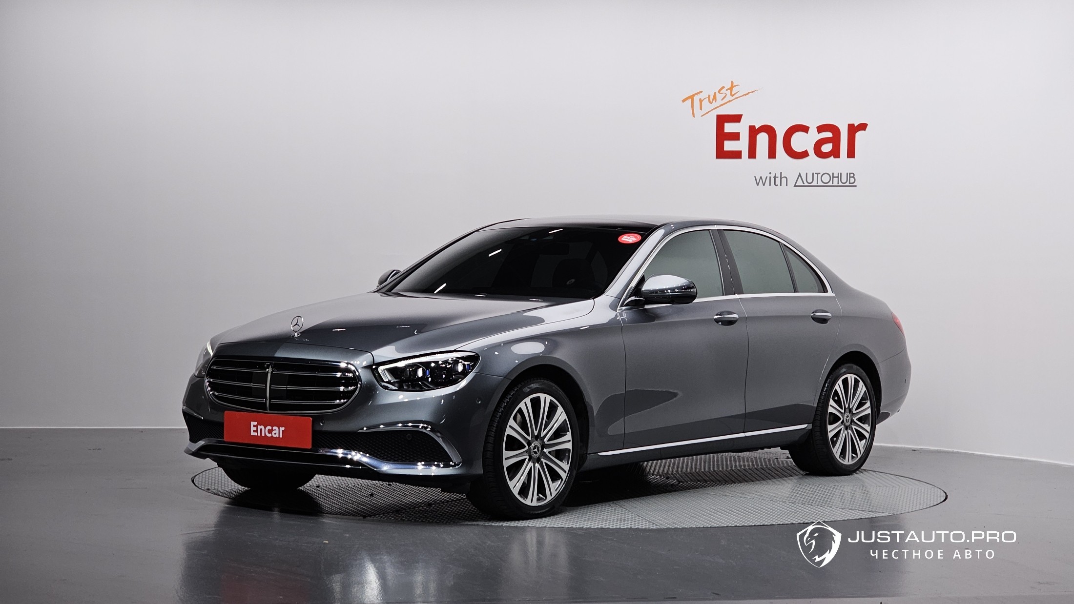 Автомобиль Mercedes-Benz E-Class