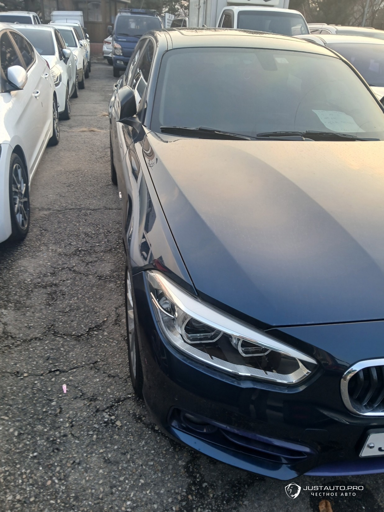 Автомобиль BMW 1-Series