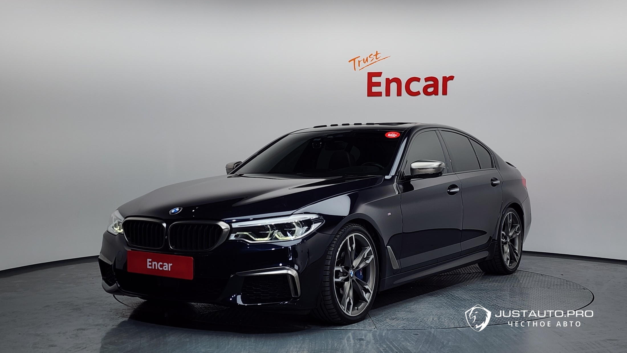 Автомобиль BMW 5-Series