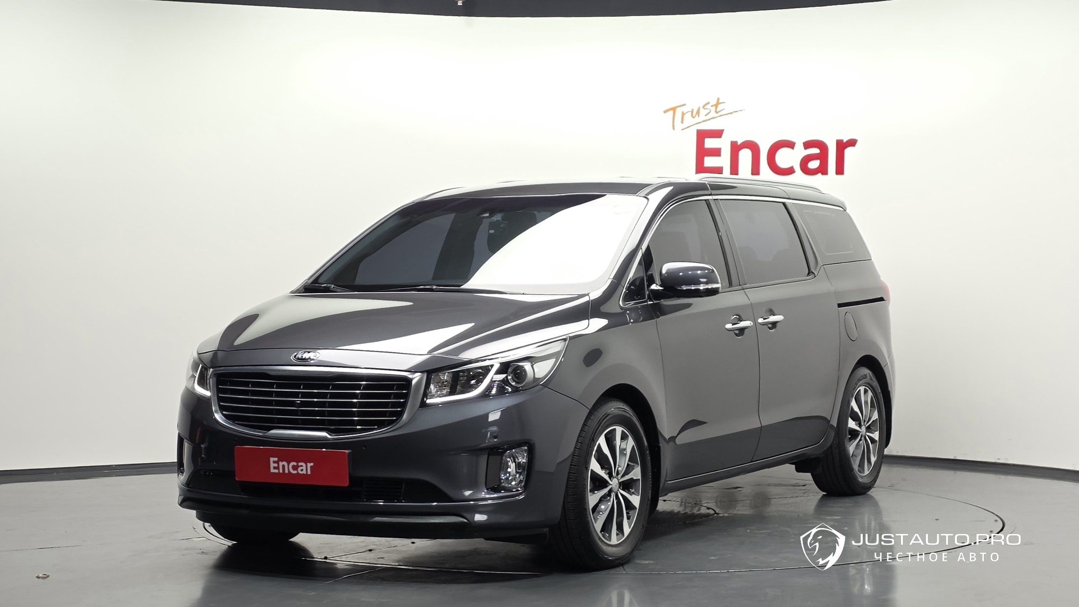 Автомобиль Kia Canival