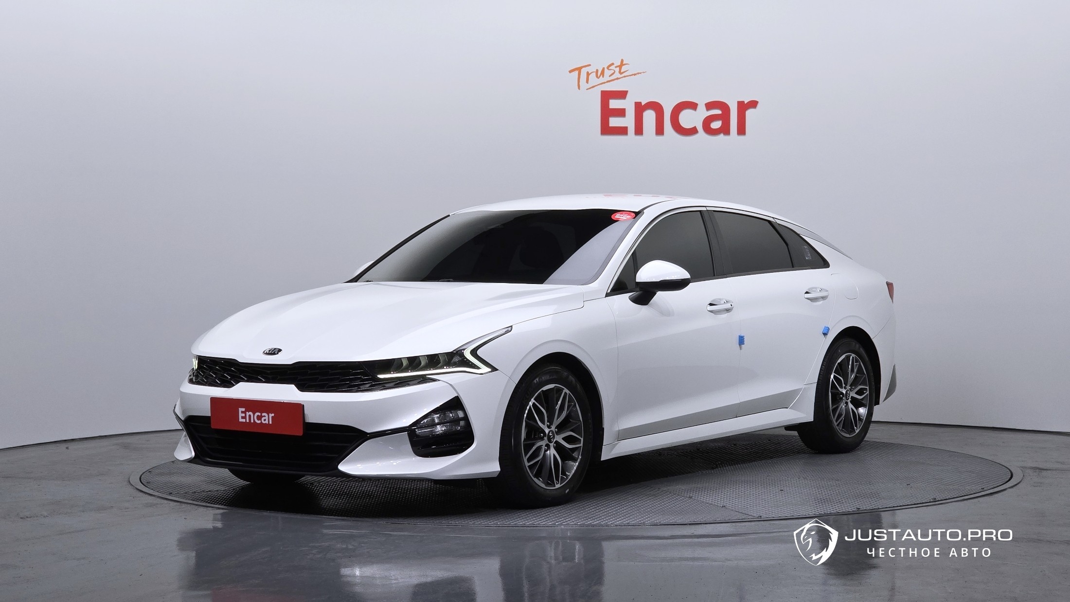 Автомобиль Kia K5