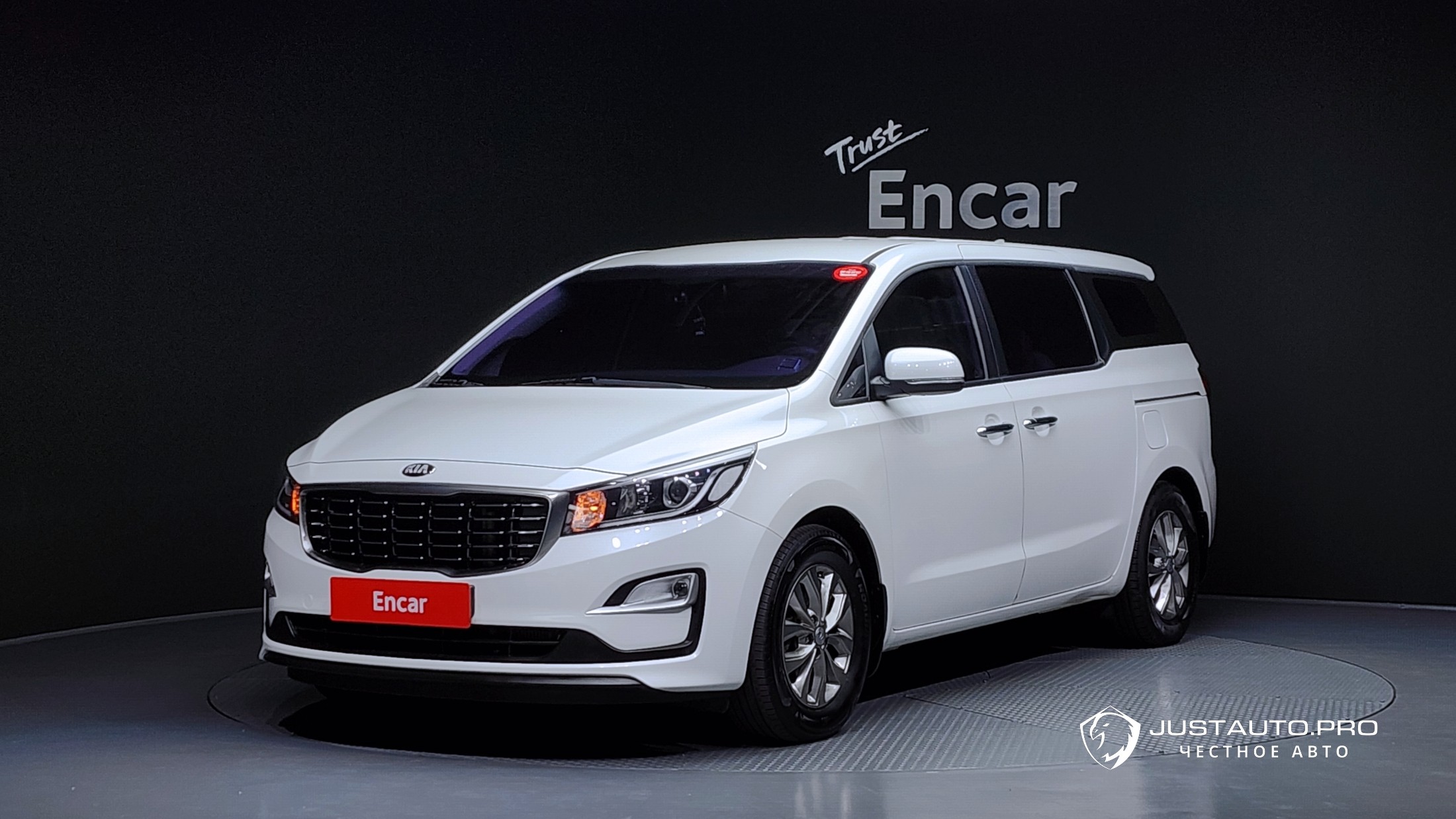 Автомобиль Kia Canival