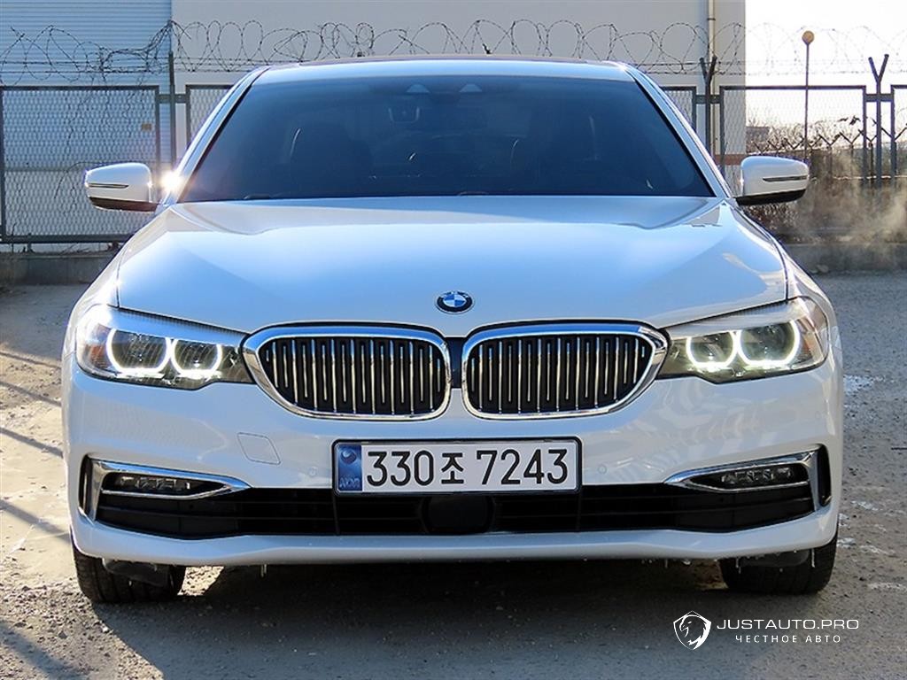 Автомобиль BMW 5-Series
