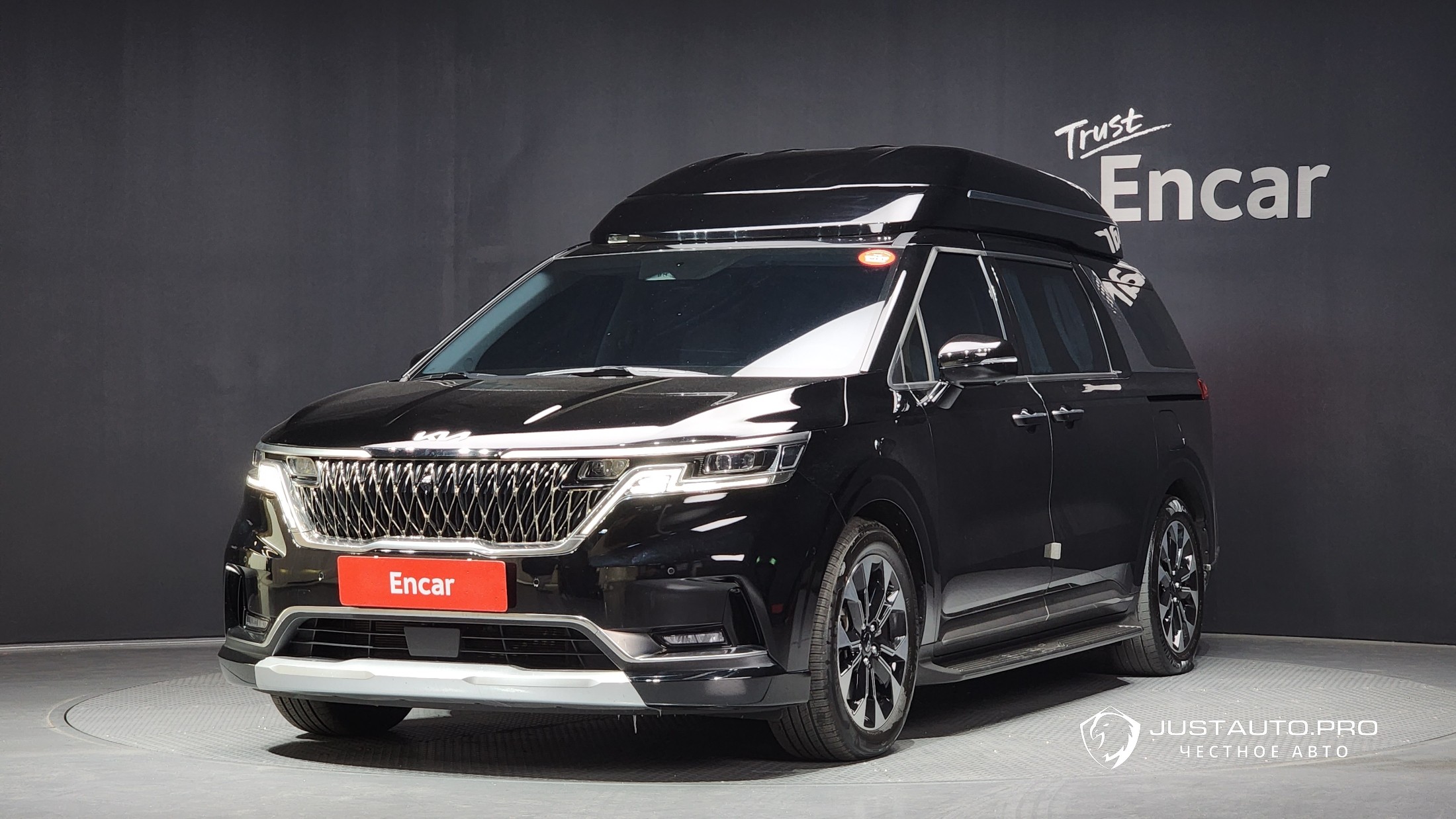 Автомобиль Kia Canival