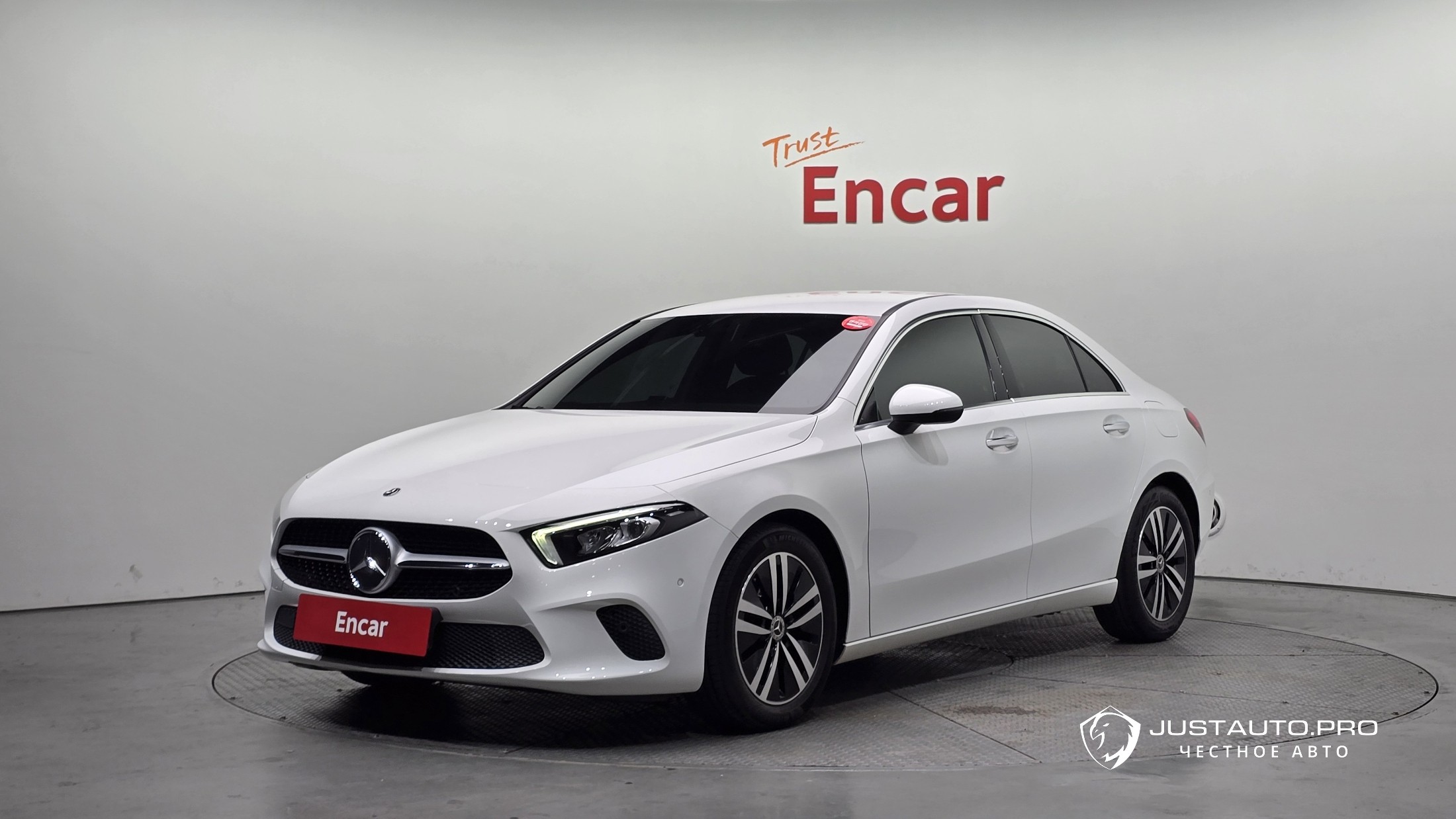 Автомобиль Mercedes-Benz A-Class