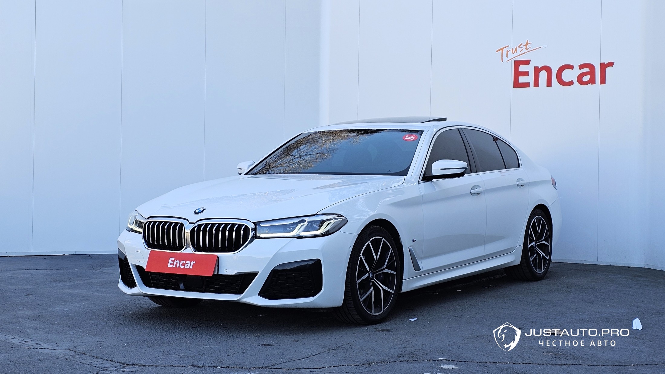 Автомобиль BMW 5-Series