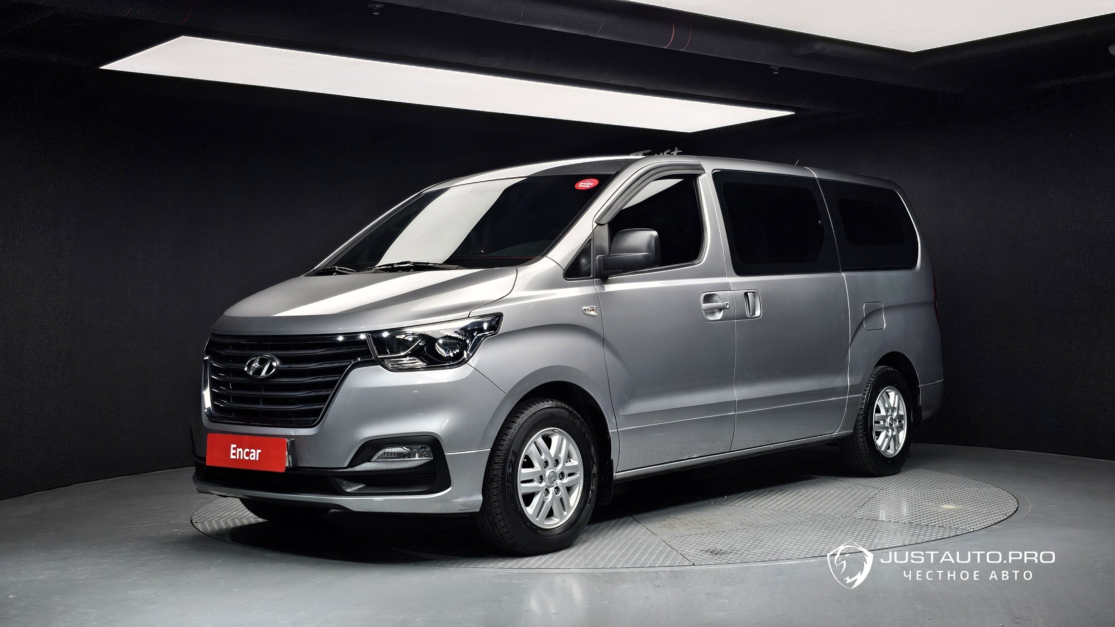 Автомобиль Hyundai Starex