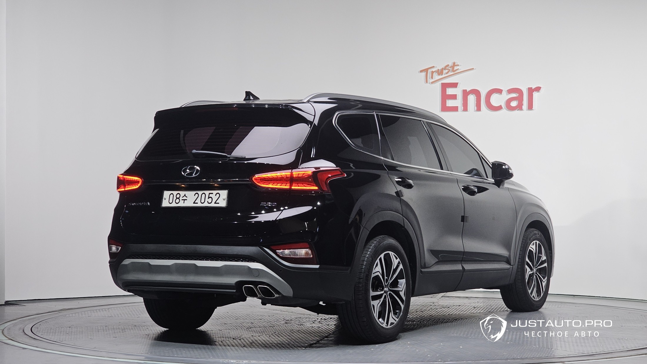 Автомобиль Hyundai Santafe