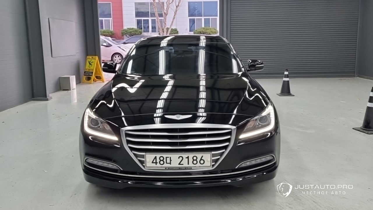 Автомобиль Hyundai Genesis