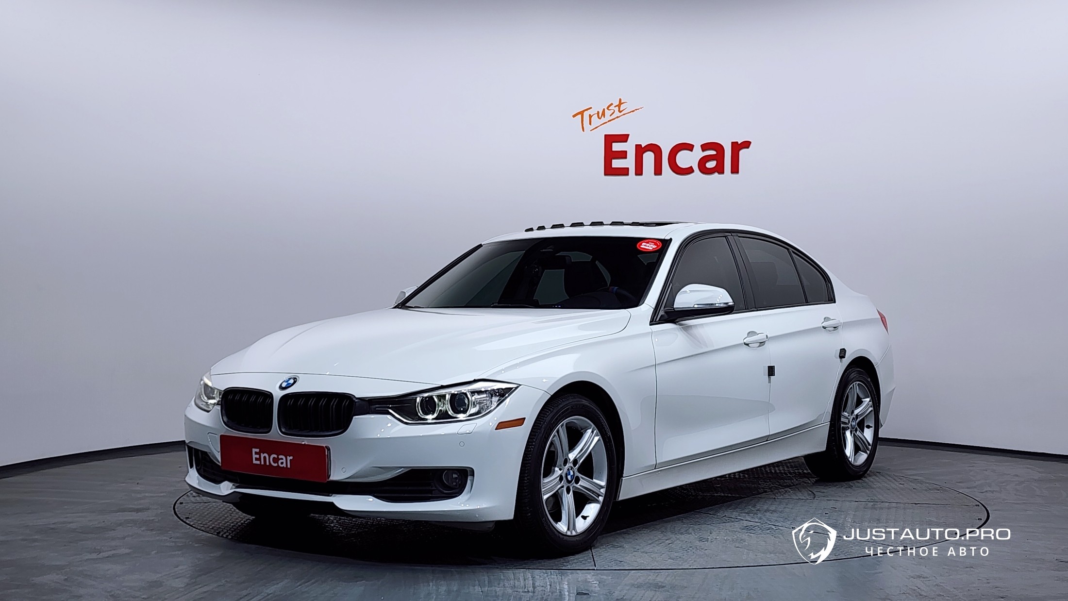 Автомобиль BMW 3-Series