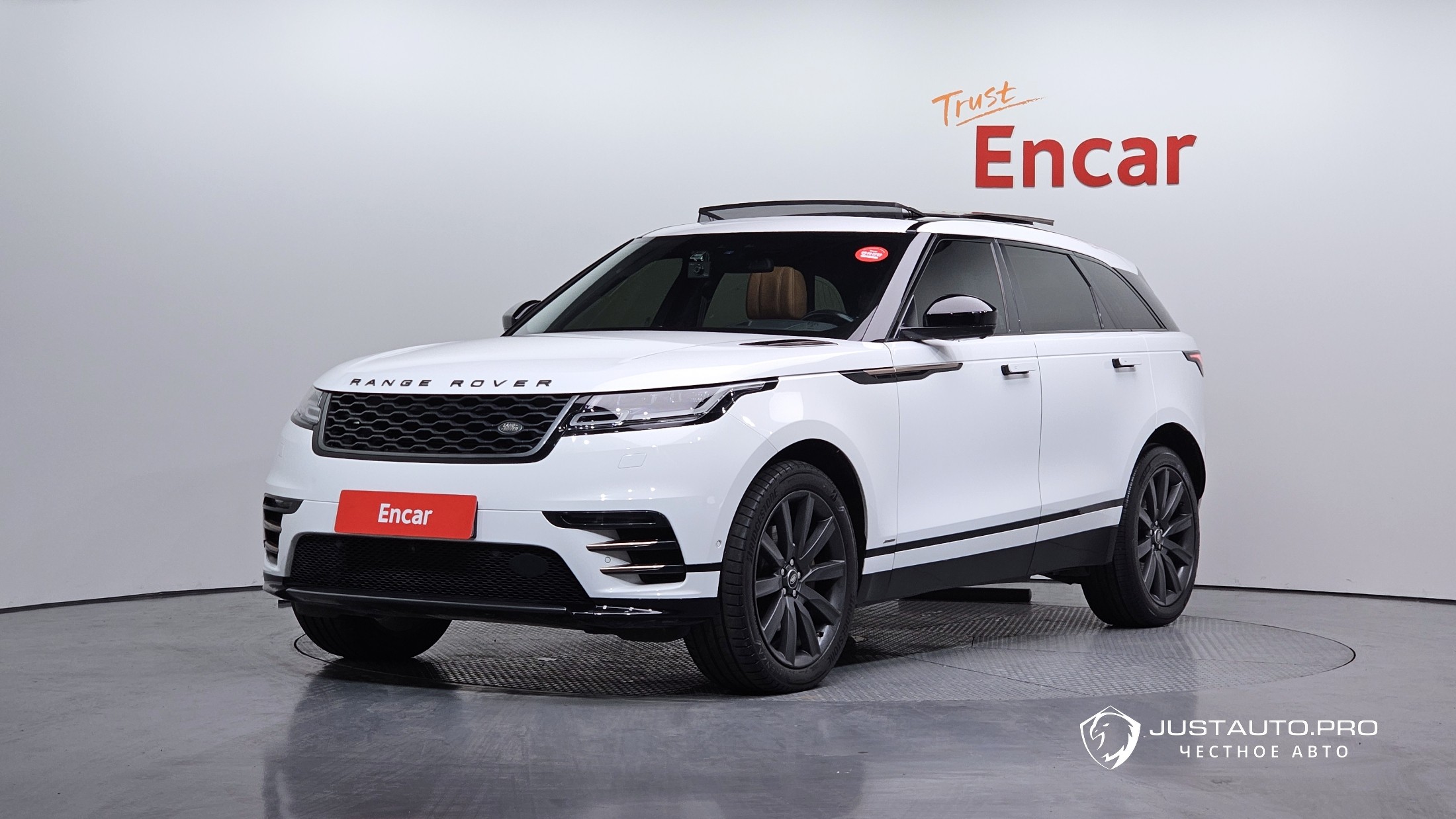 Автомобиль Land Rover Range Rover Velar