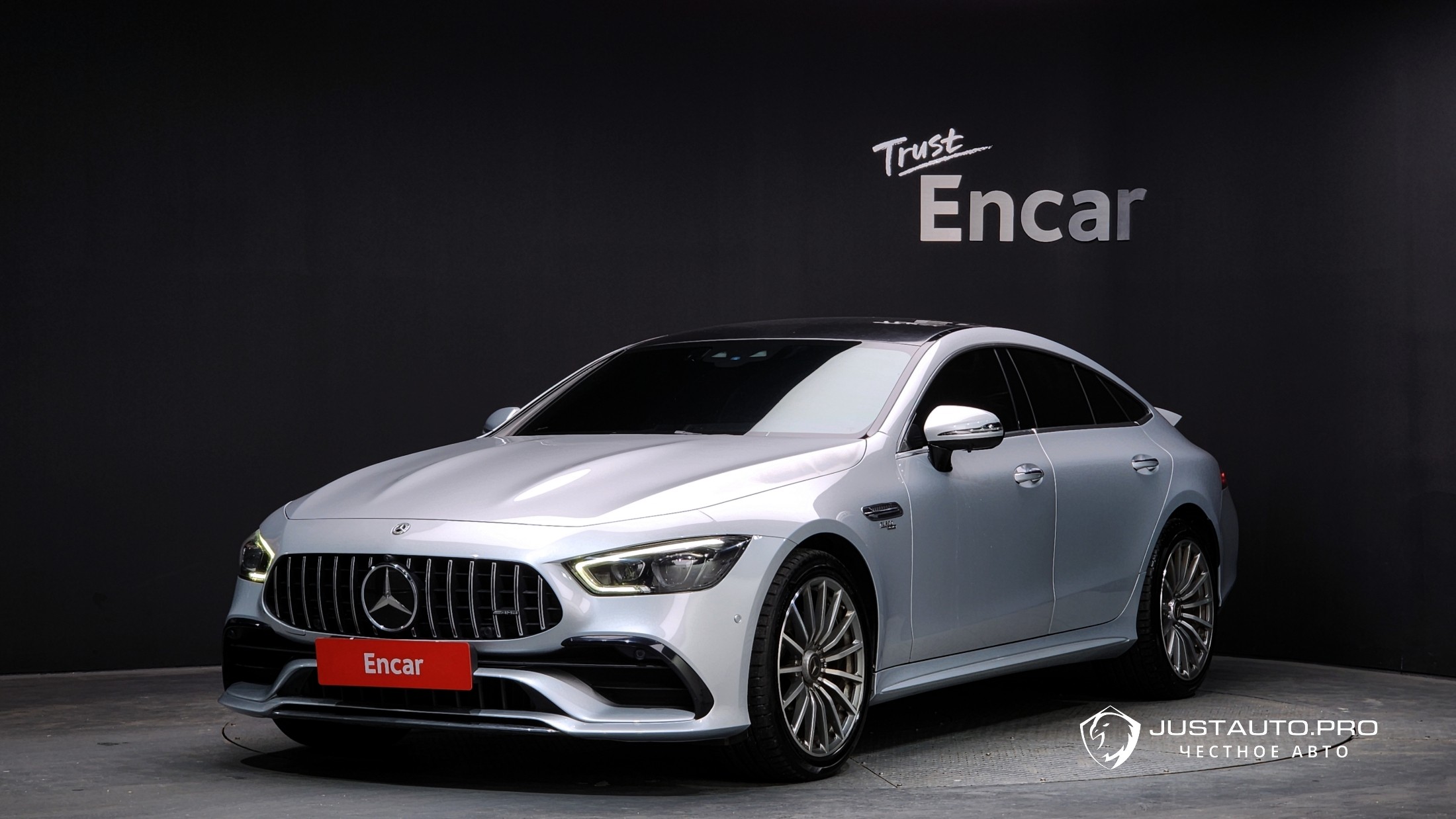 Автомобиль Mercedes-Benz AMG GT