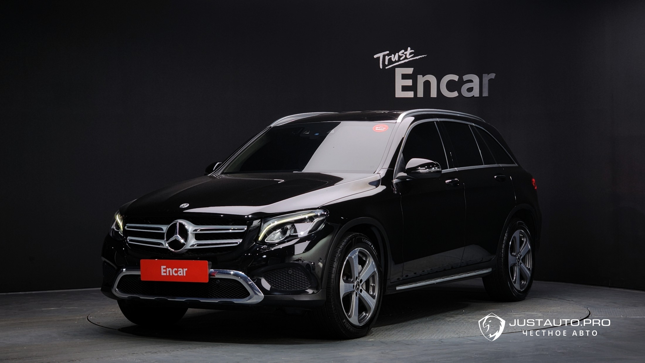 Автомобиль Mercedes-Benz GLC-Class