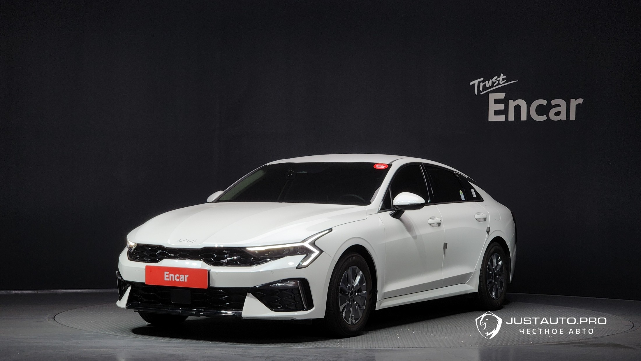 Автомобиль Kia K5