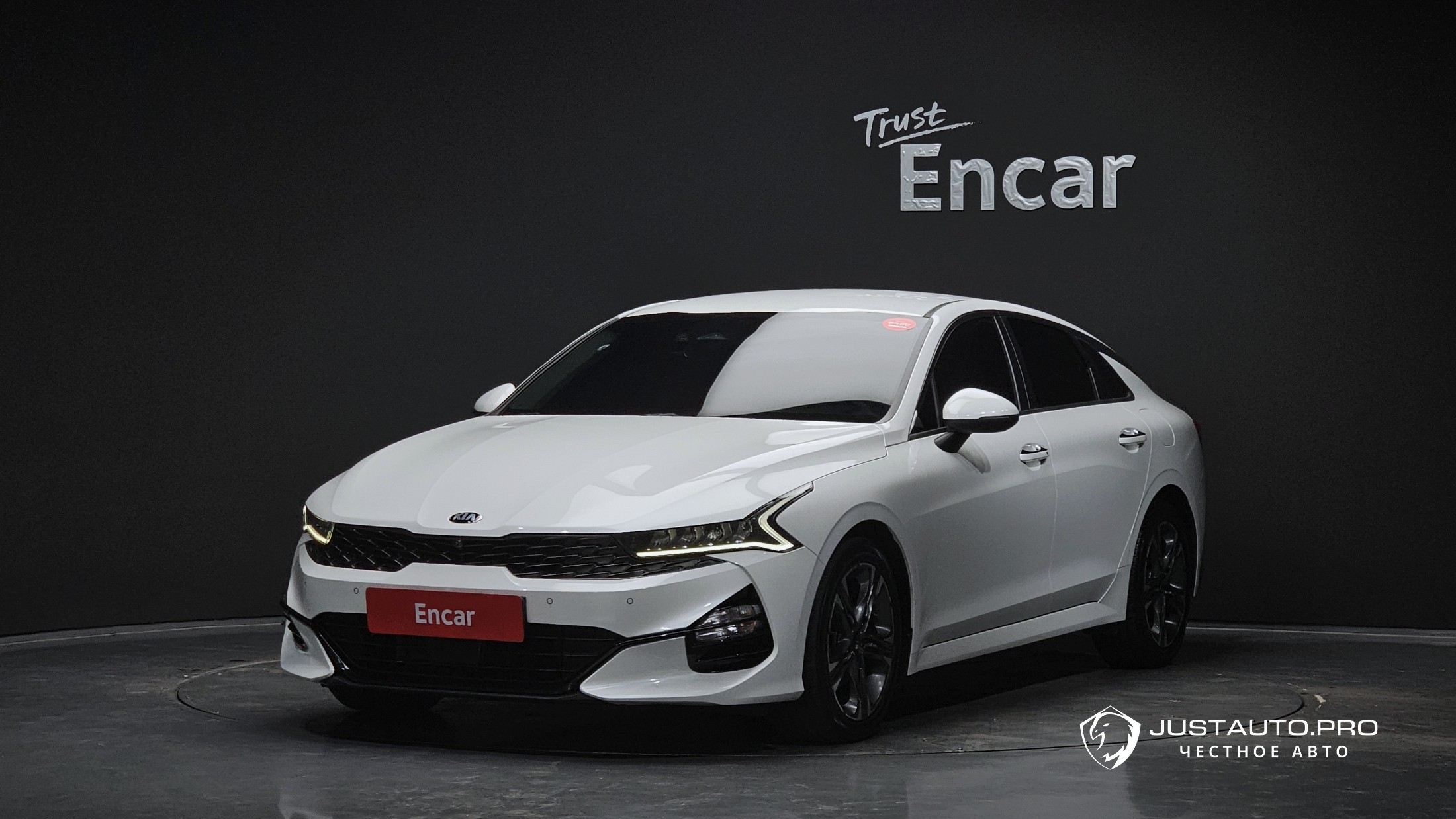 Автомобиль Kia K5