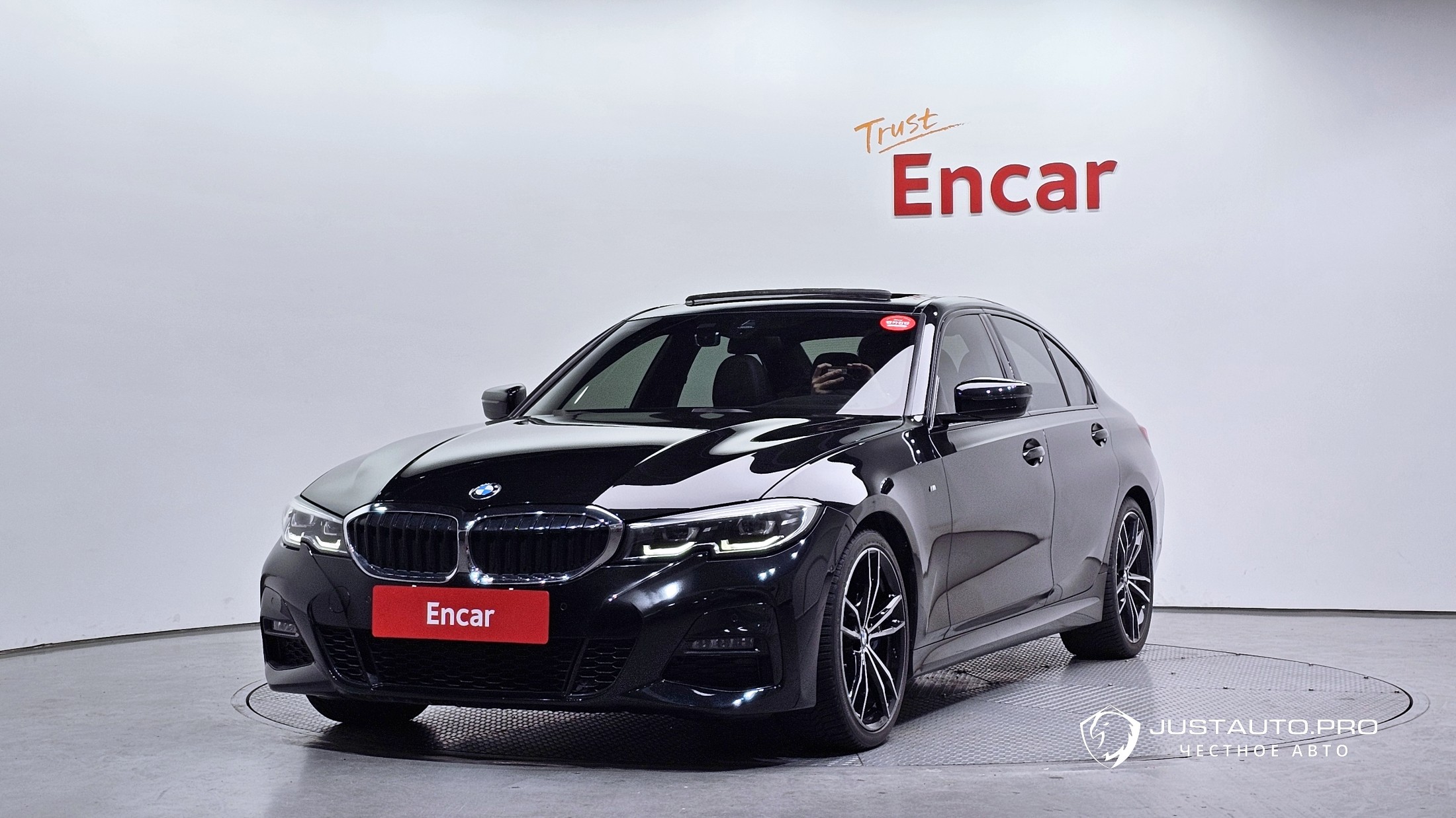 Автомобиль BMW 3-Series