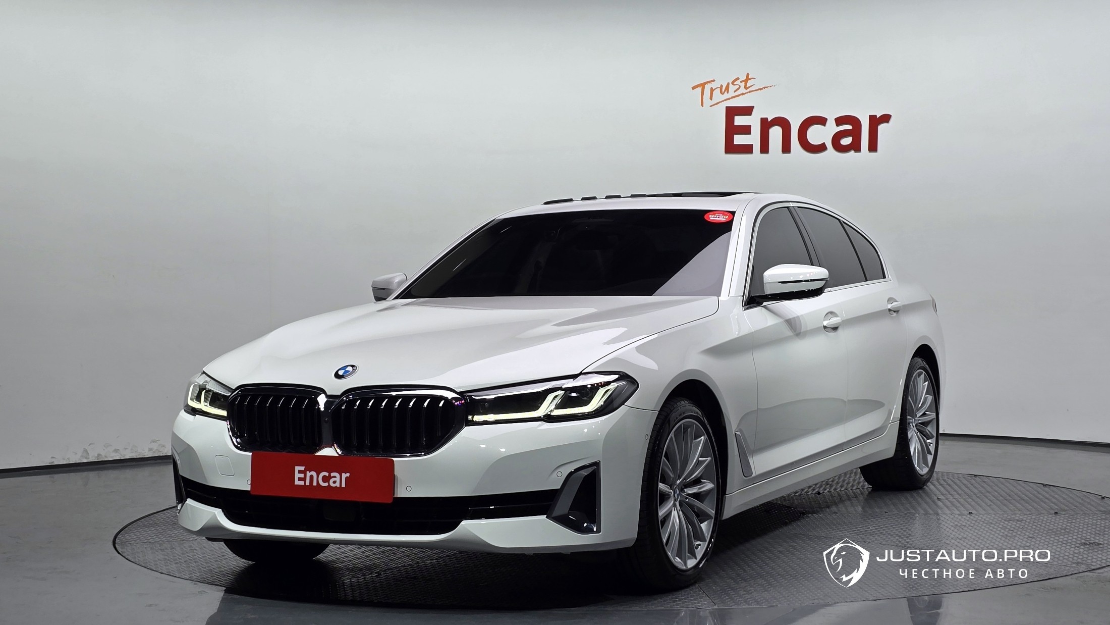 Автомобиль BMW 5-Series