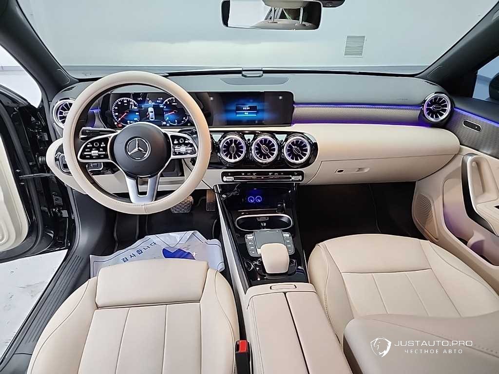 Автомобиль Mercedes-Benz A-Class