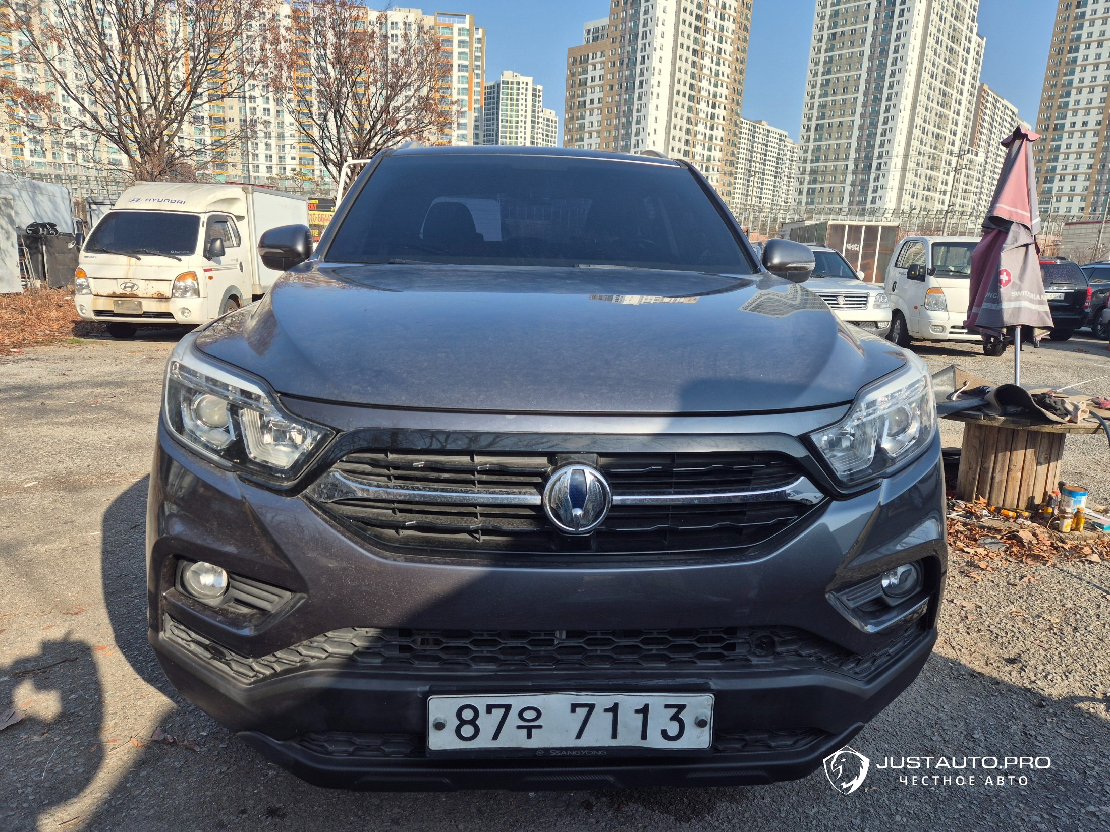 Автомобиль KG_Mobility_Ssangyong Rexton