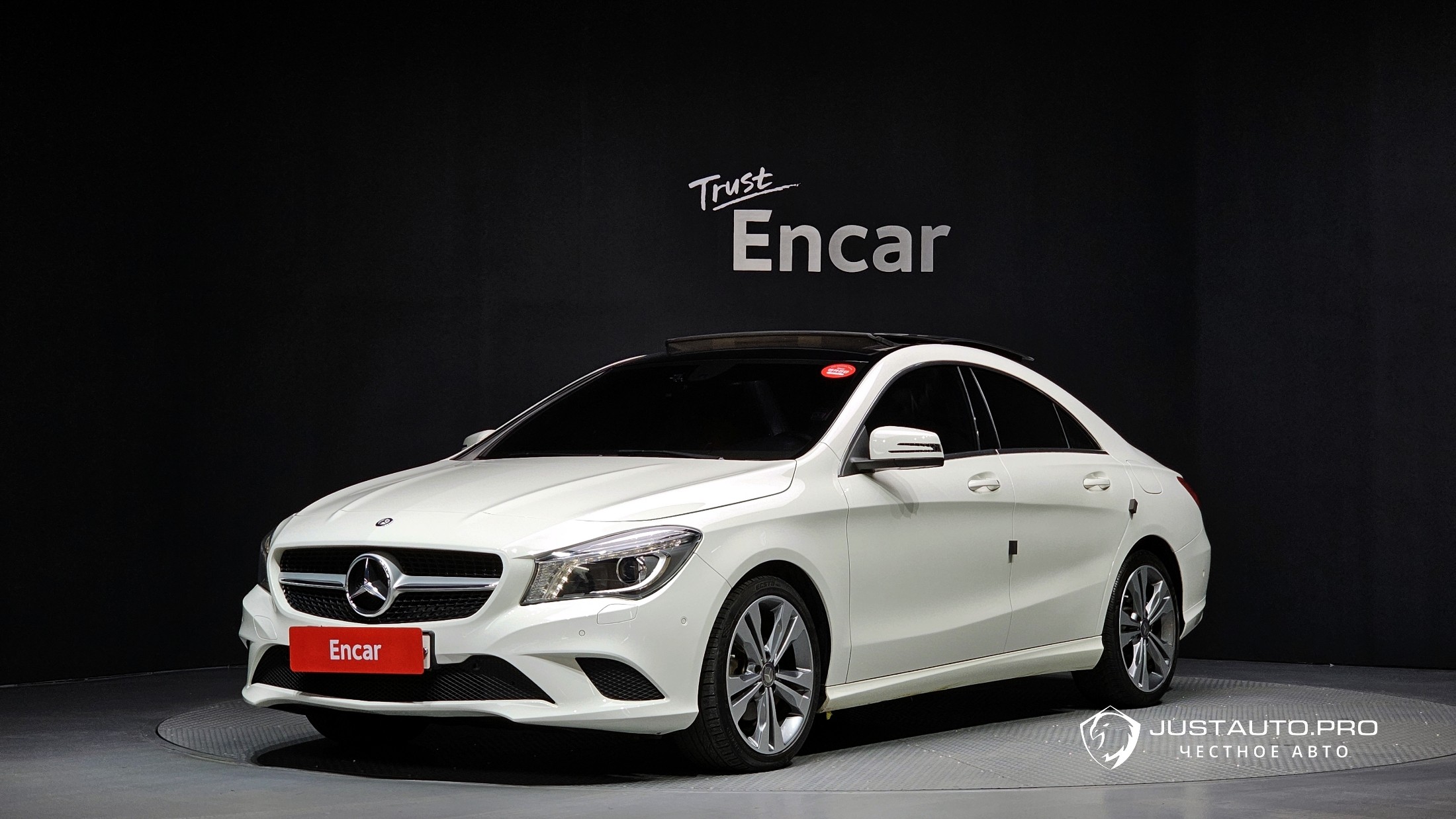Автомобиль Mercedes-Benz CLA-Class