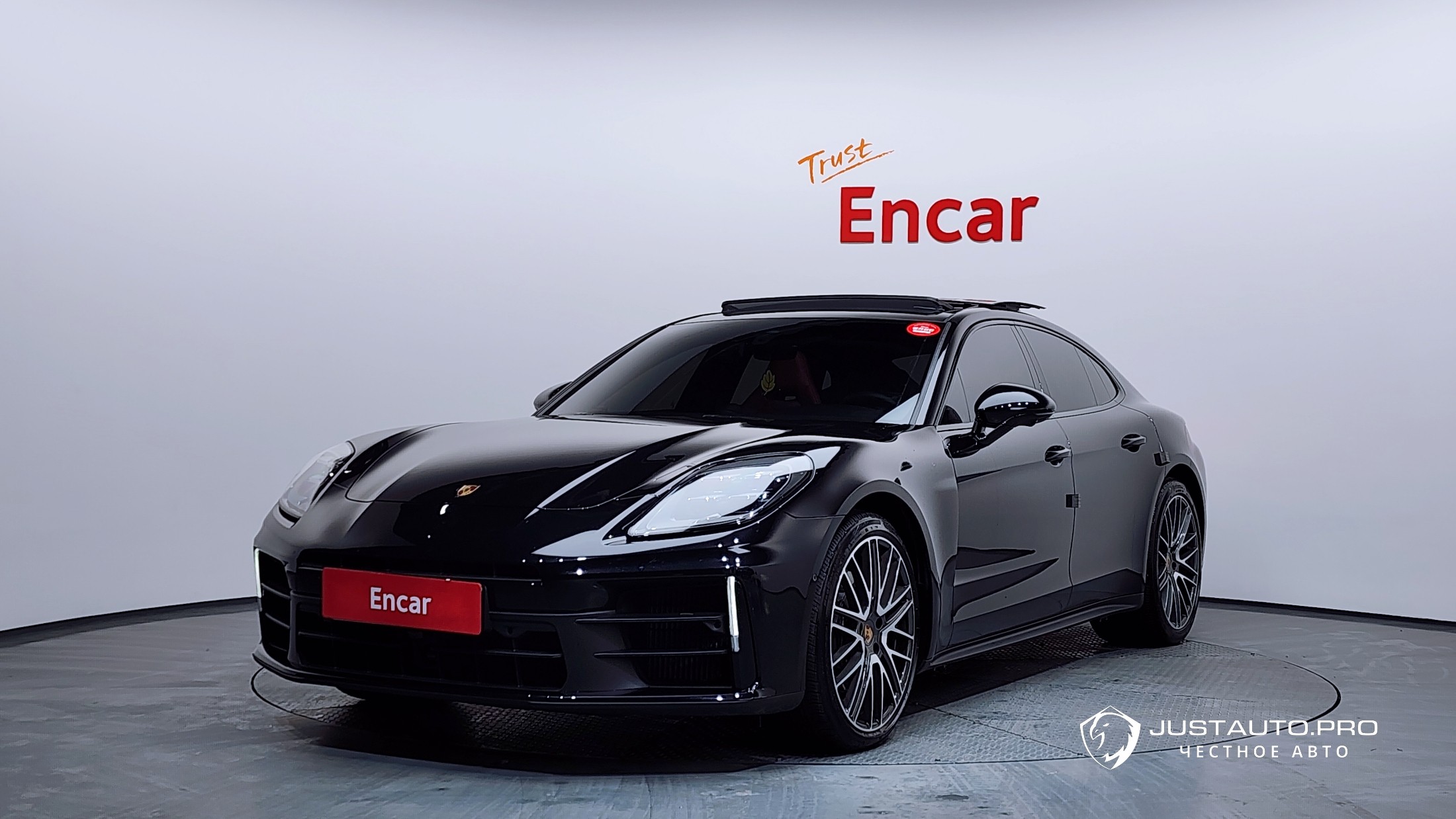 Автомобиль Porsche Panamera