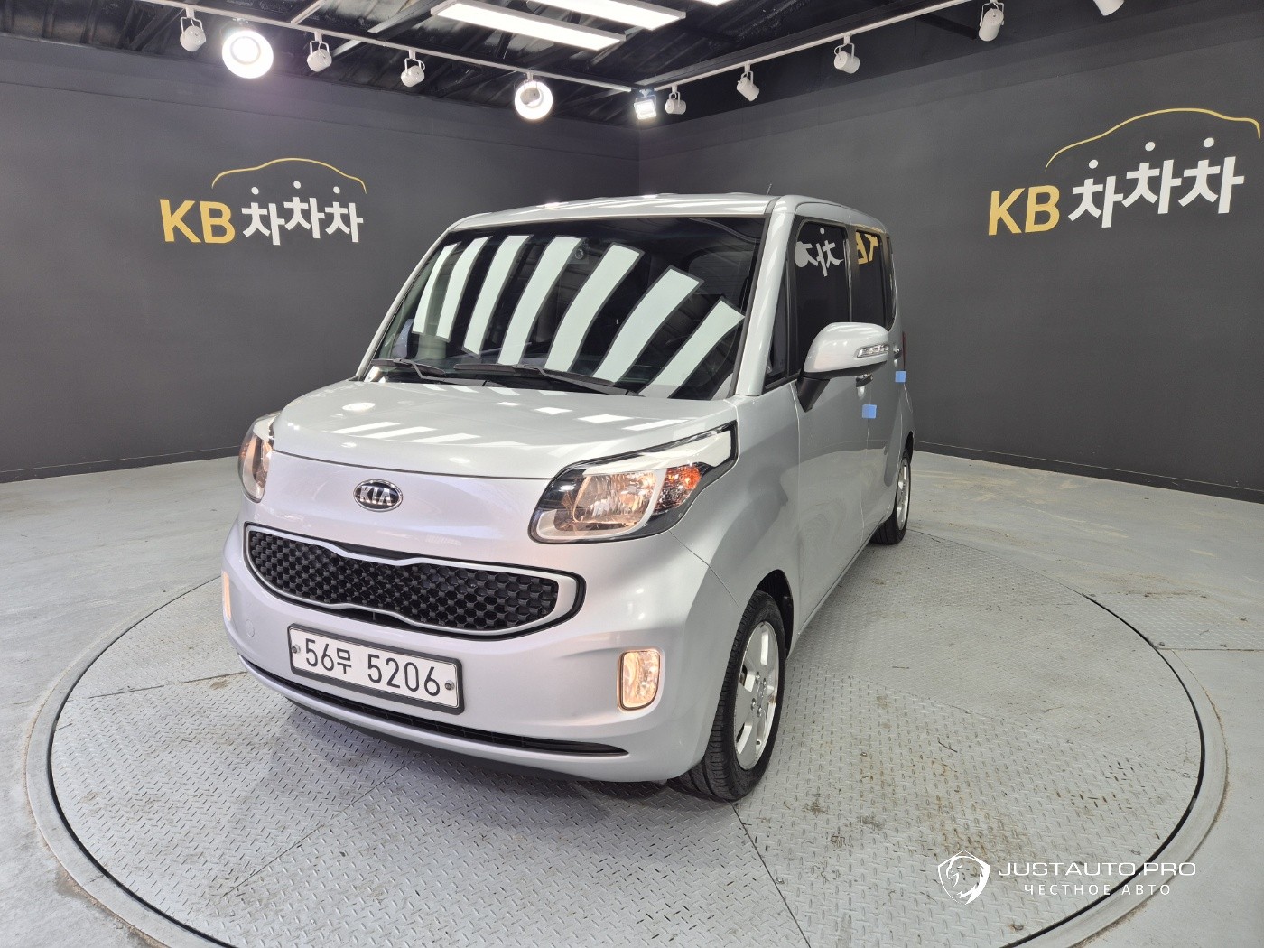 Автомобиль Kia RAY