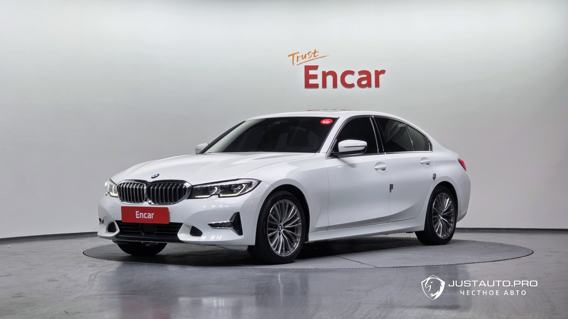 Автомобиль BMW 3-Series