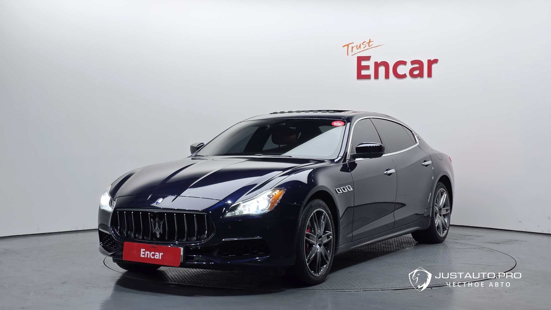 Автомобиль Maserati Quattroporte