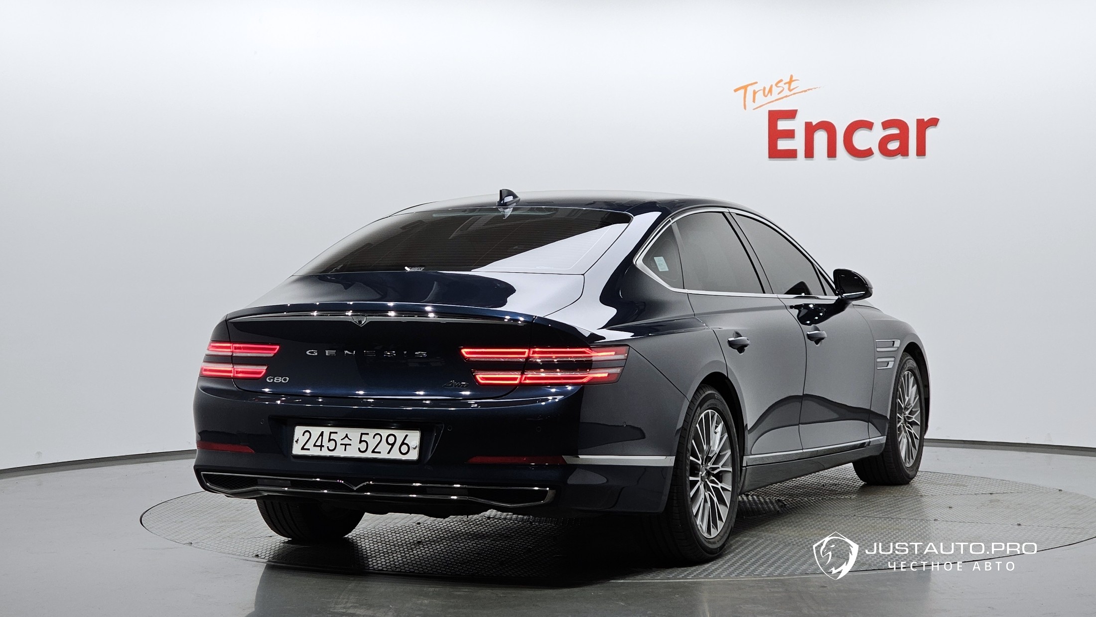 Автомобиль Genesis G80