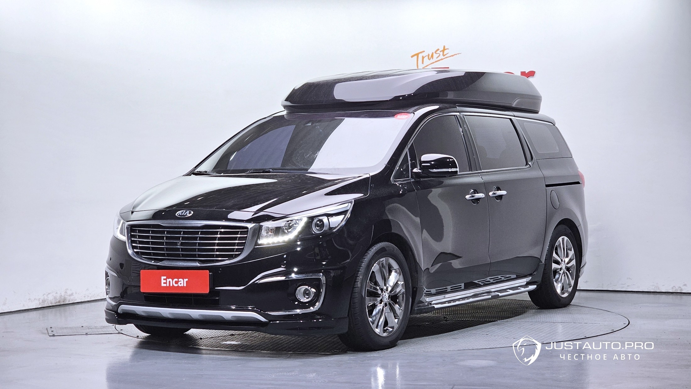 Автомобиль Kia Canival