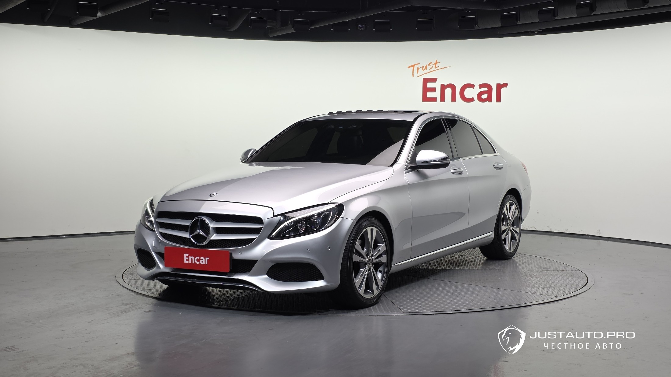 Автомобиль Mercedes-Benz C-Class