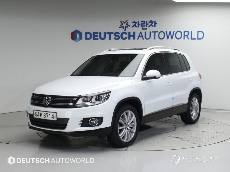 Автомобиль Volkswagen Tiguan
