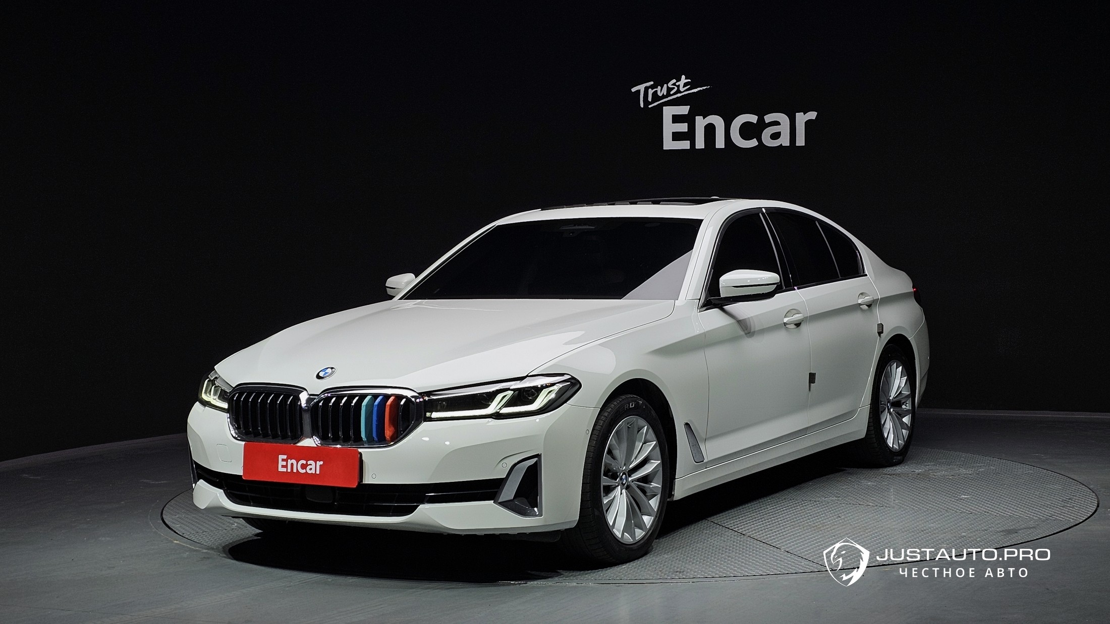 Автомобиль BMW 5-Series