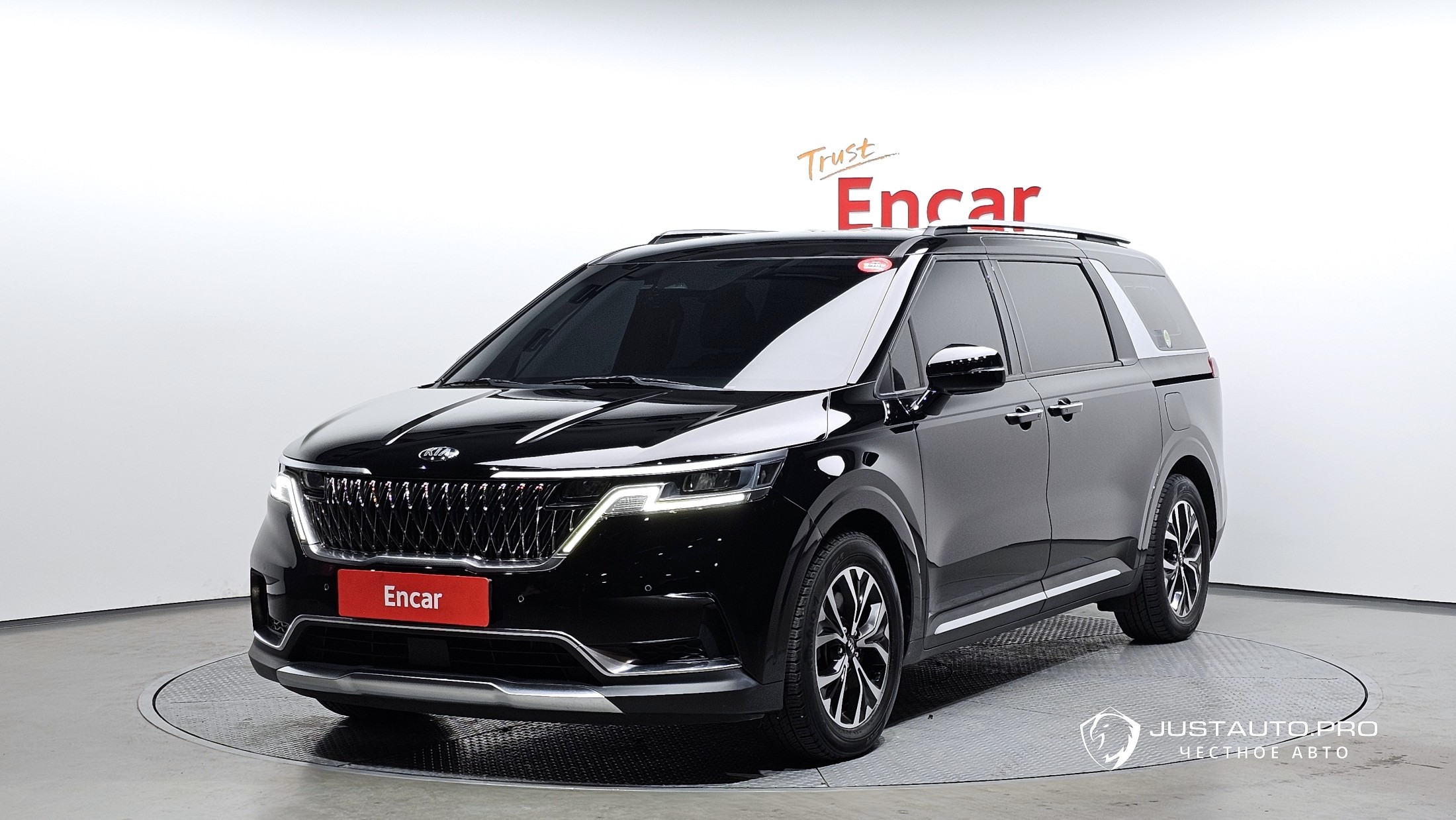 Автомобиль Kia Canival