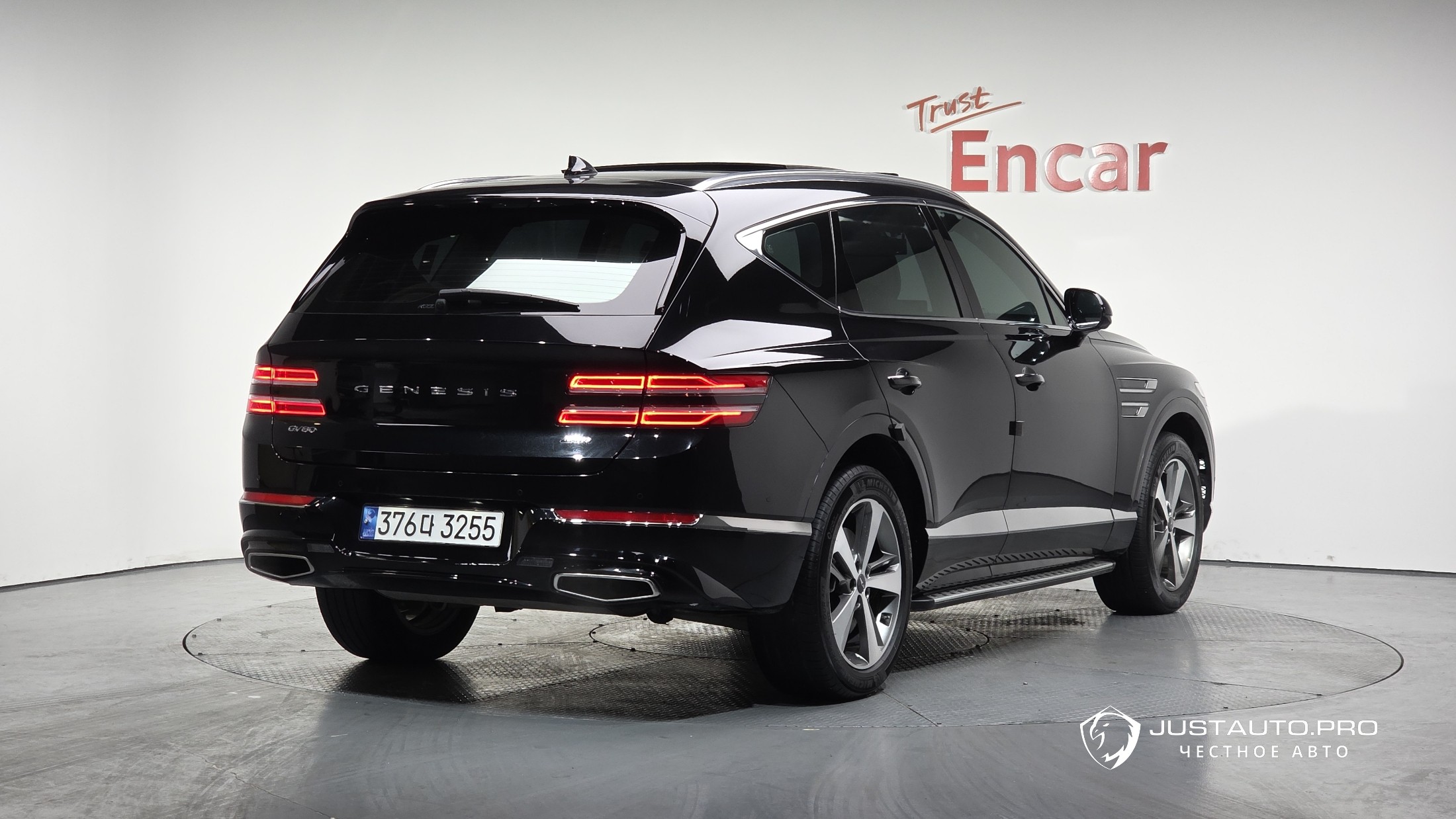 Автомобиль Genesis GV80