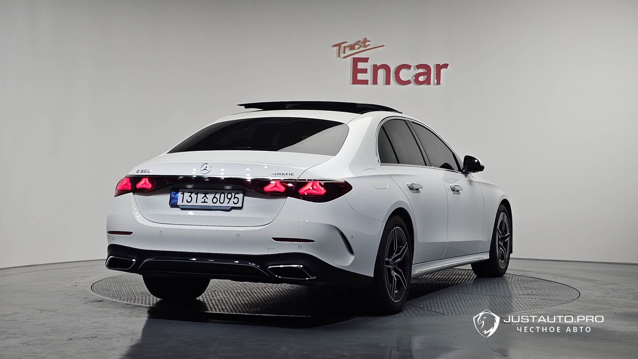 Автомобиль Mercedes-Benz E-Class