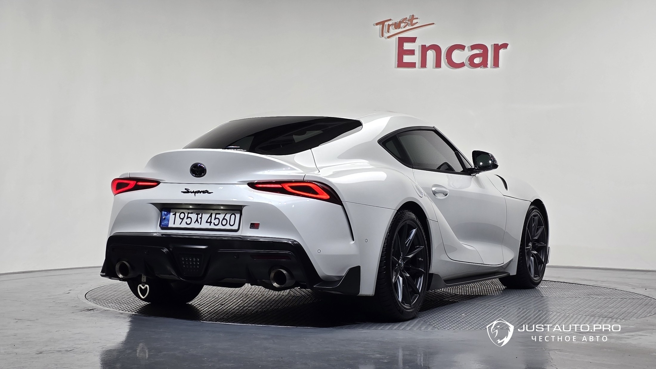 Автомобиль Toyota Supra