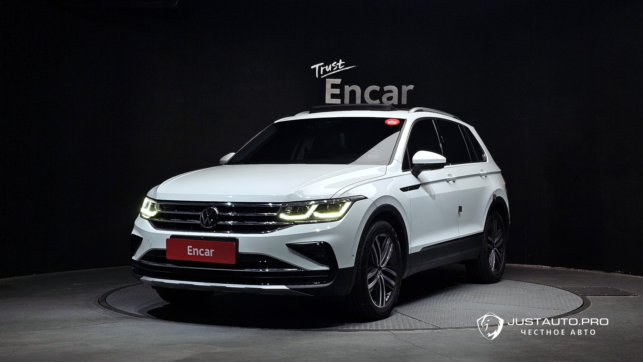 Автомобиль Volkswagen Tiguan