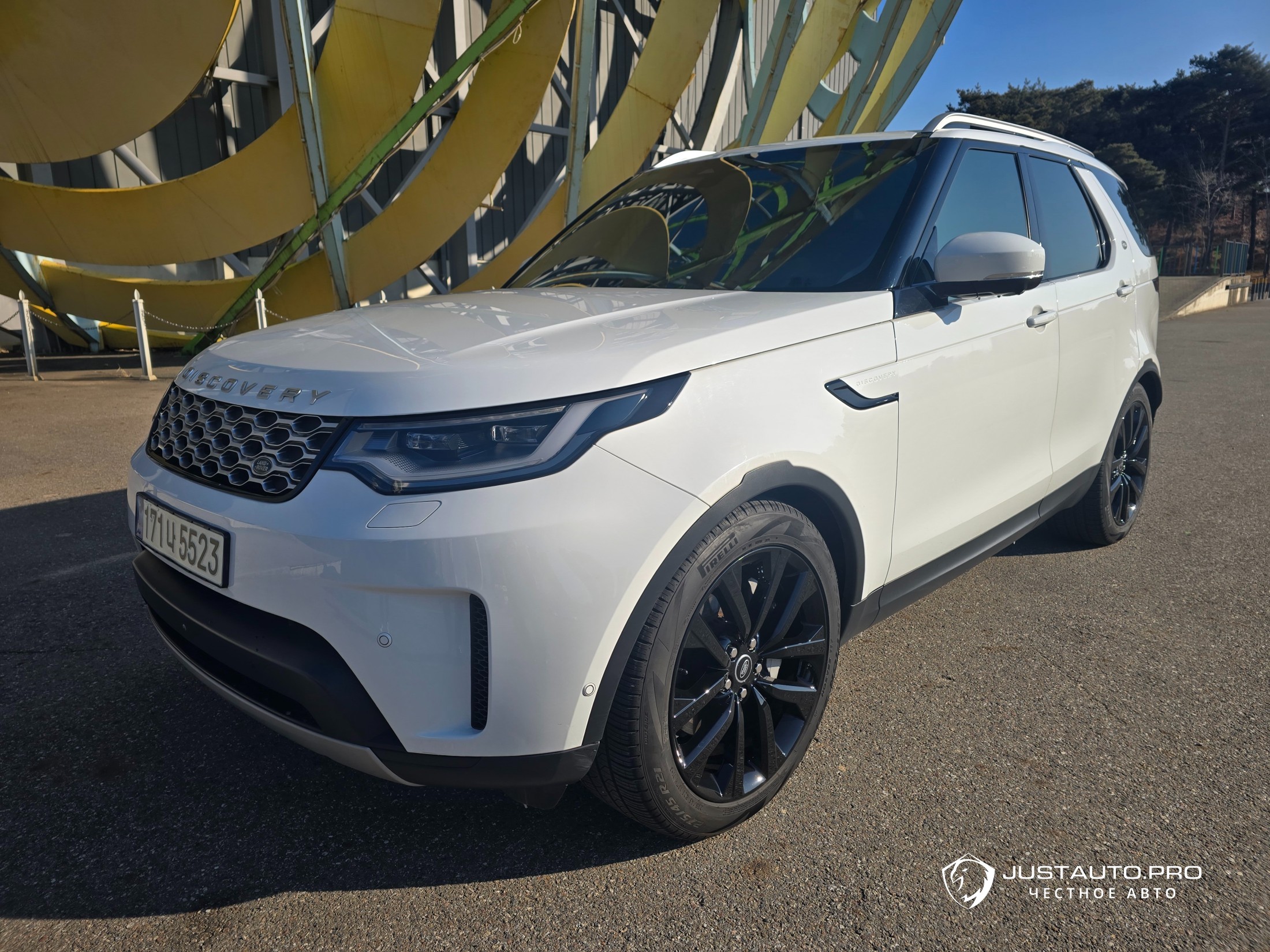 Автомобиль Land Rover Discovery
