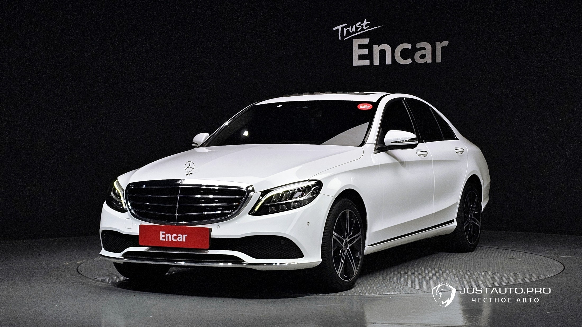 Автомобиль Mercedes-Benz C-Class