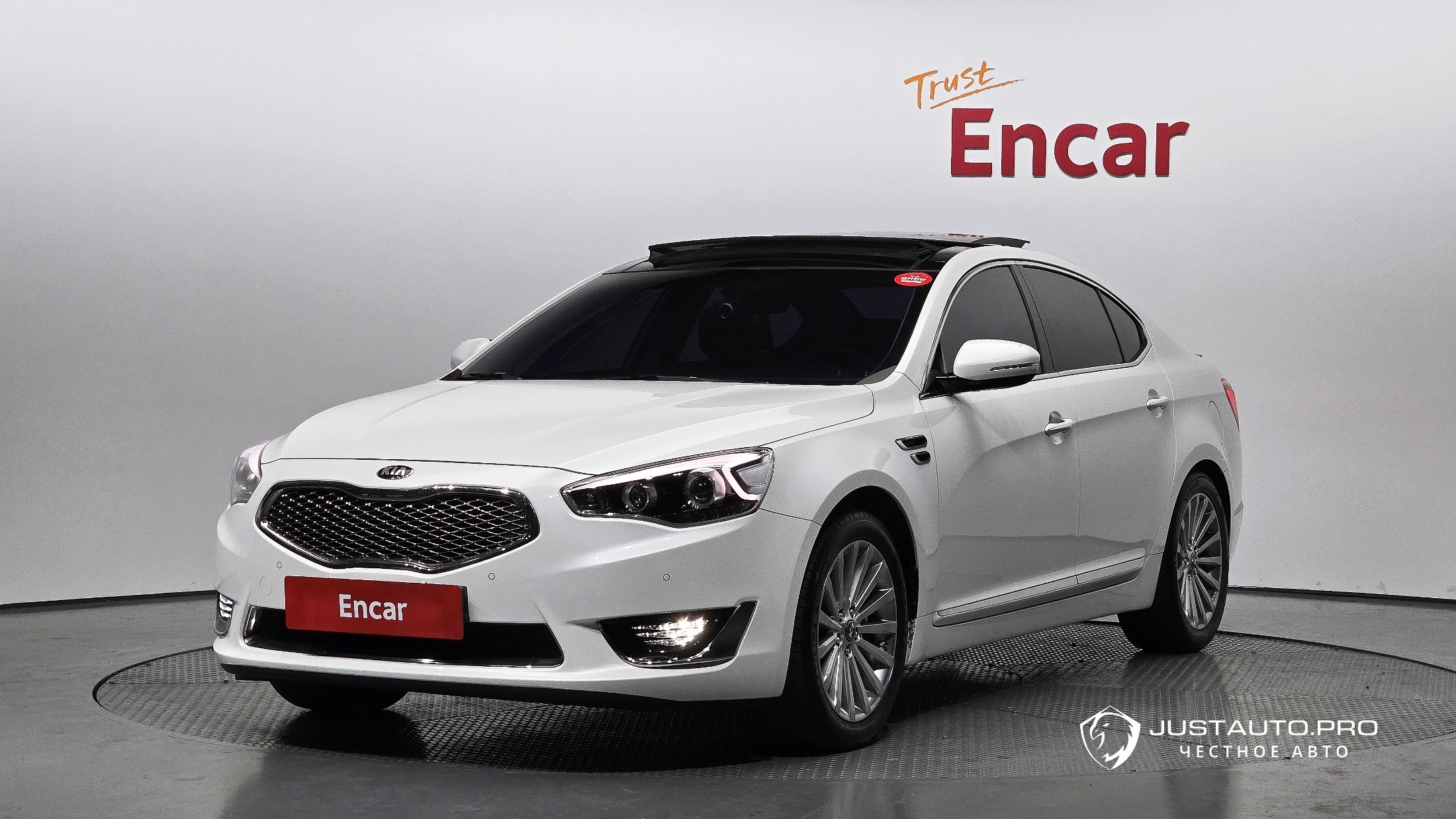 Автомобиль Kia K7