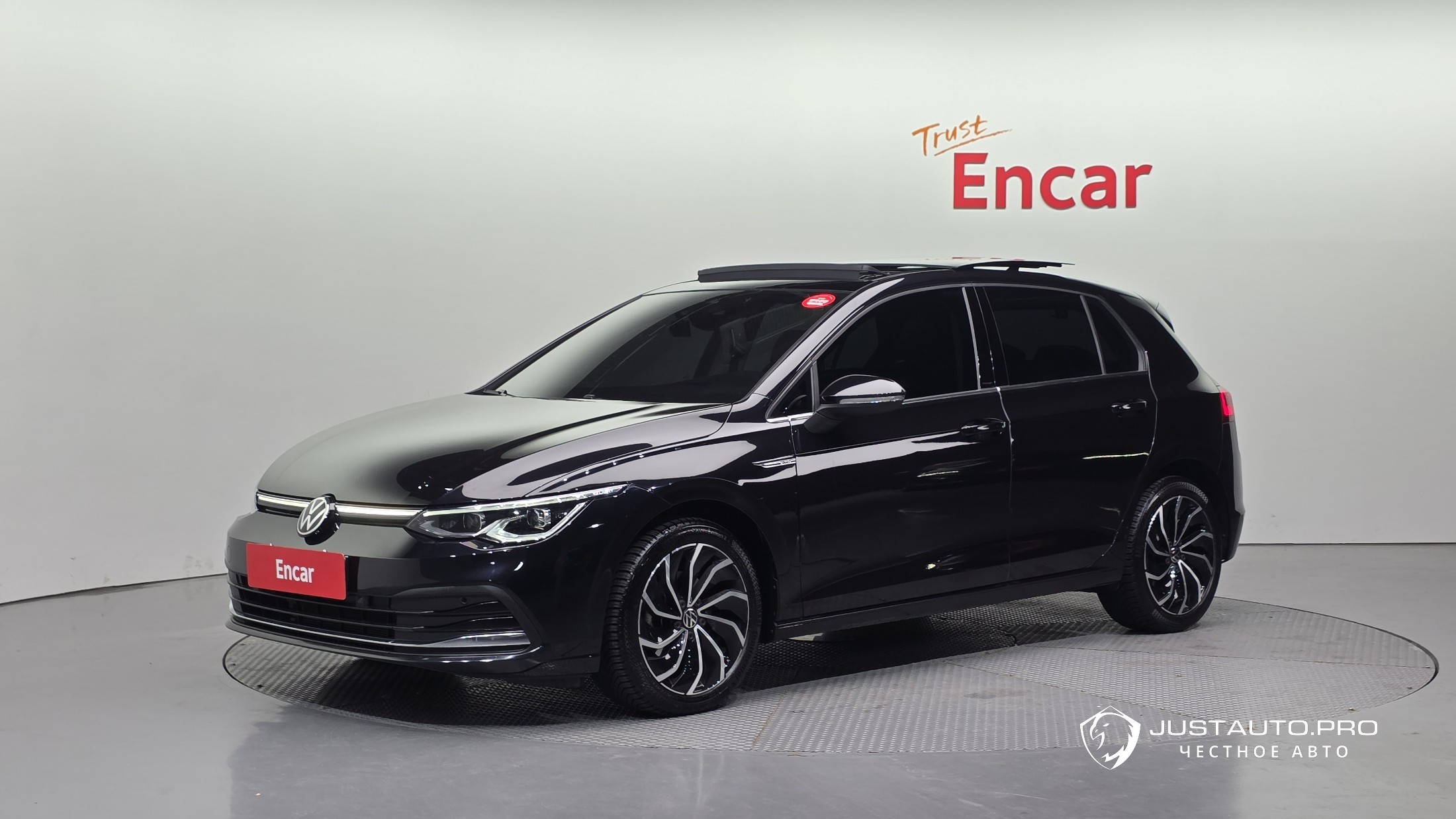 Автомобиль Volkswagen Golf