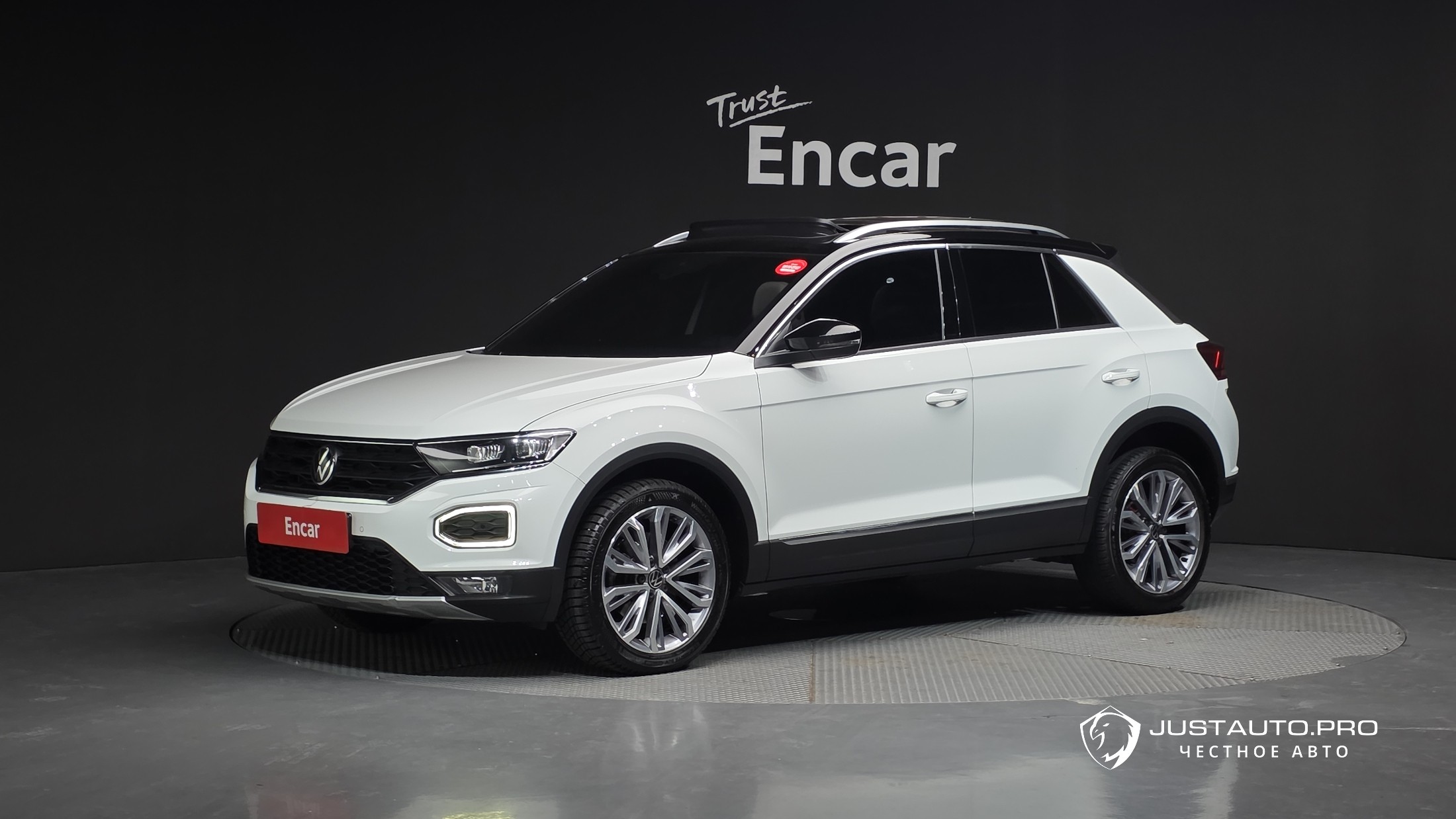Автомобиль Volkswagen T-Roc