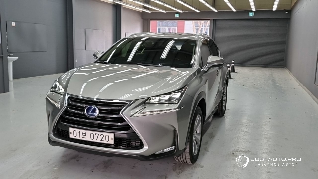 Автомобиль Lexus NX
