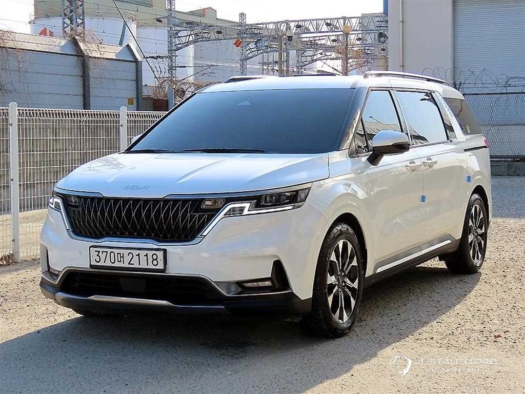 Автомобиль Kia Canival
